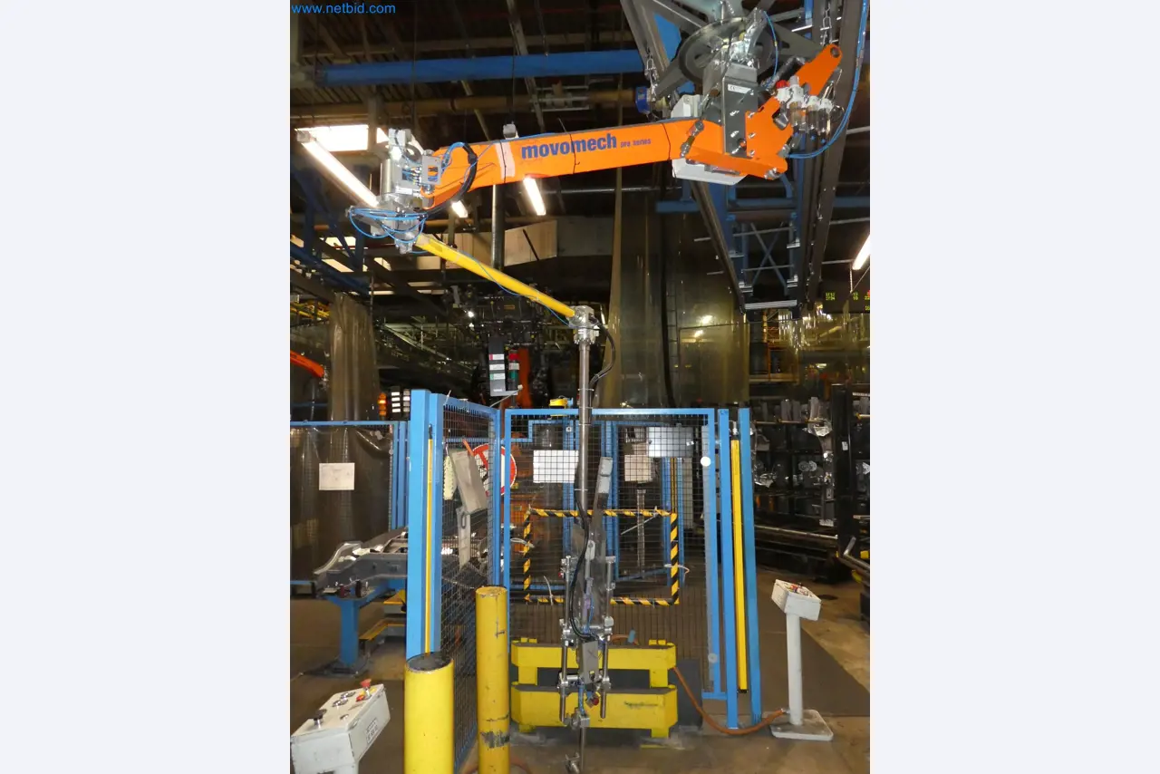 Robôs, equipamento de soldadura e acessórios de montagem da indústria automóvel-4