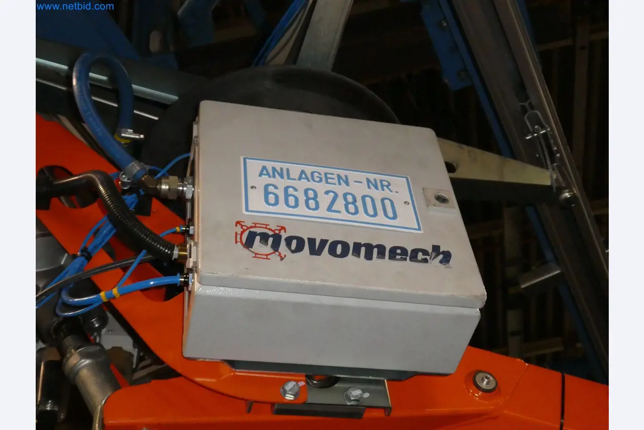 Robôs, equipamento de soldadura e acessórios de montagem da indústria automóvel-7