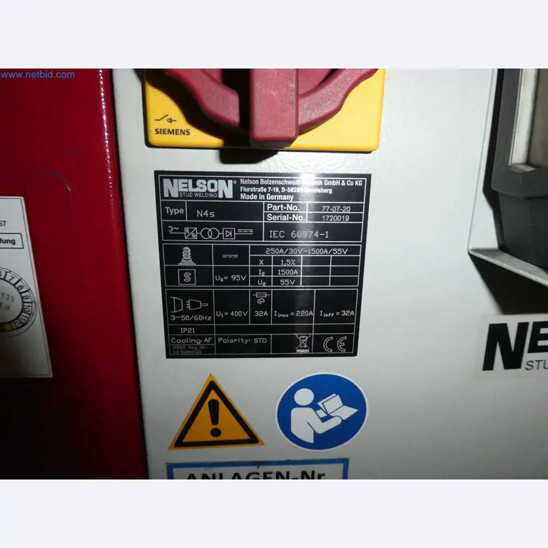 Robôs, equipamento de soldadura e acessórios de montagem da indústria automóvel-2