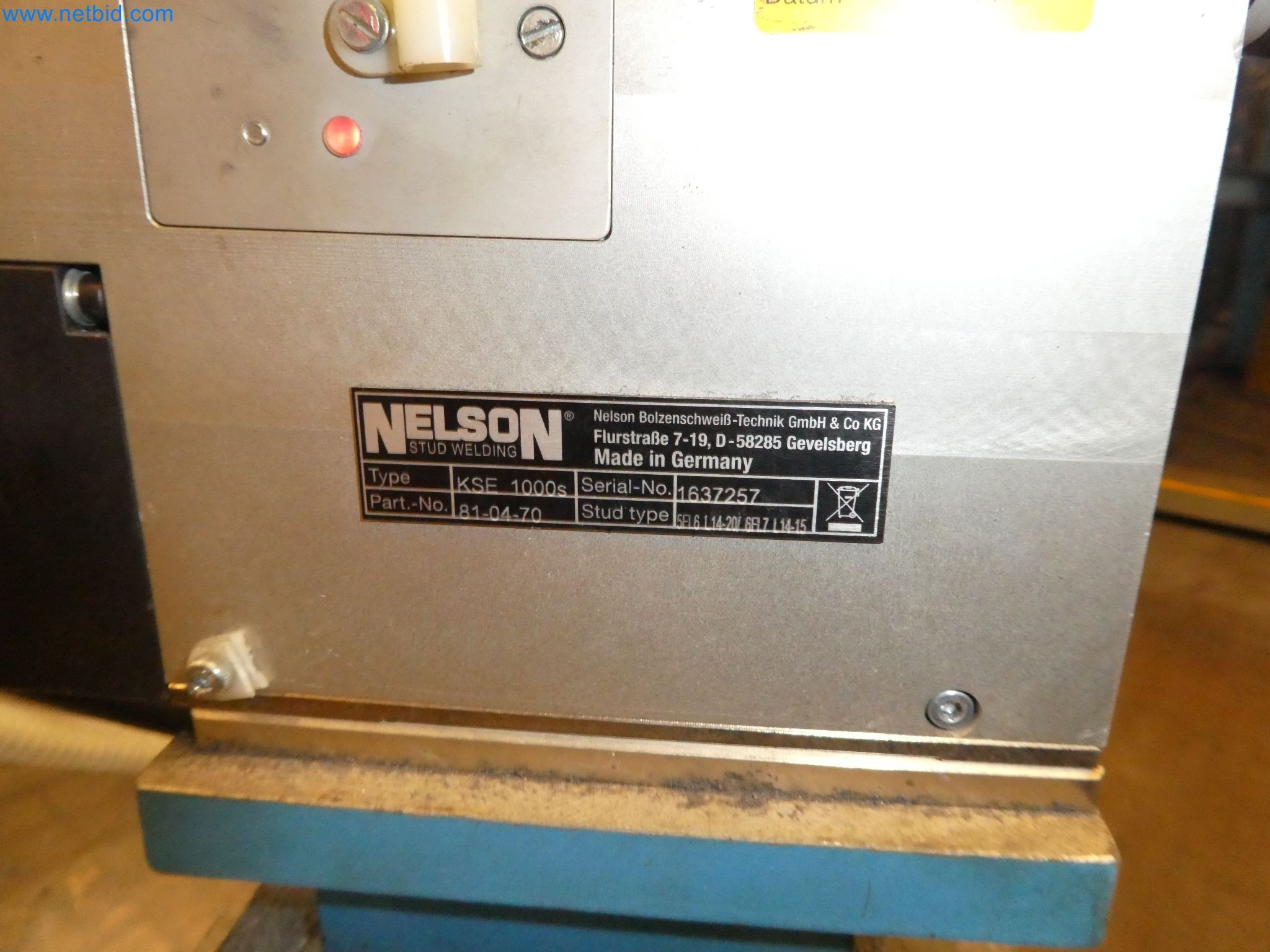 Robôs, equipamento de soldadura e acessórios de montagem da indústria automóvel-7