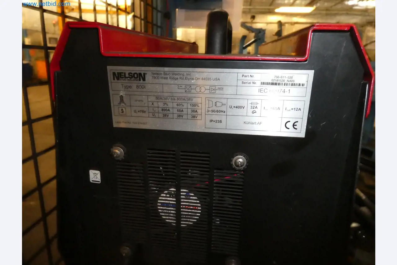 Robots, equipos de soldadura y accesorios de montaje de la industria del automóvil-1