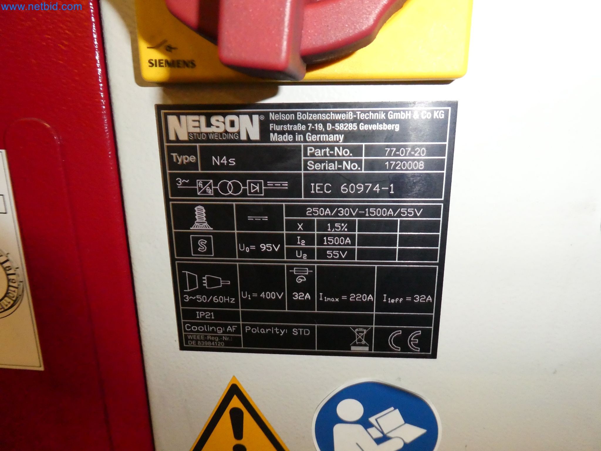 Robots, equipos de soldadura y accesorios de montaje de la industria del automóvil-5