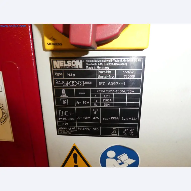 Robots, equipos de soldadura y accesorios de montaje de la industria del automóvil-5