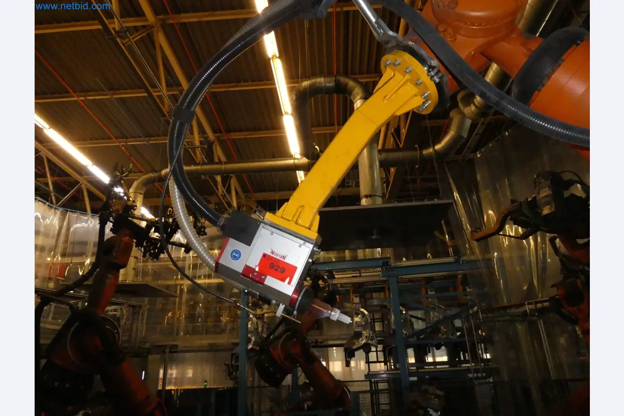 Robots, equipos de soldadura y accesorios de montaje de la industria del automóvil-6