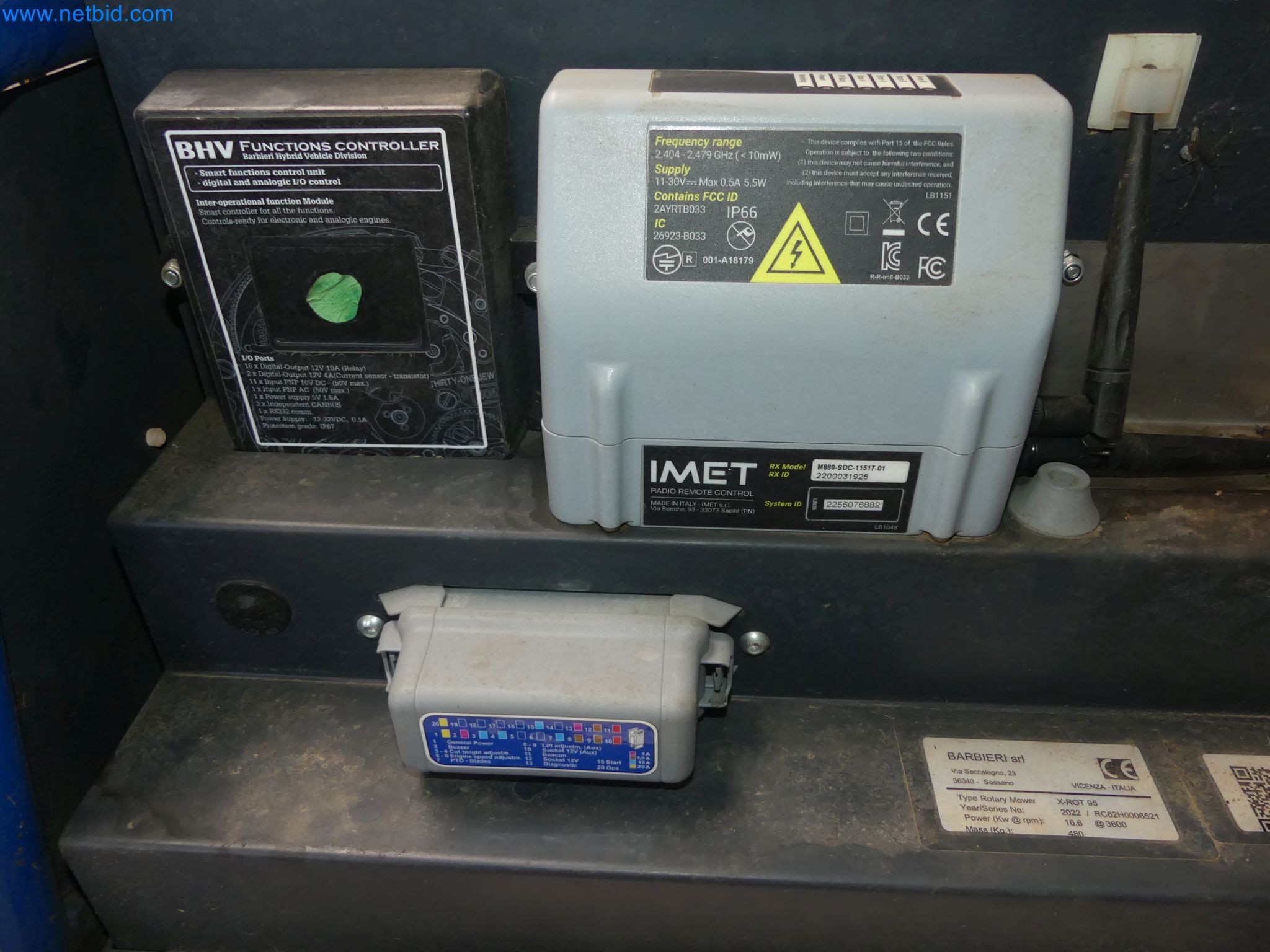 Sterowany radiowo robot mulczujący BARBIERI X-ROT 95 evo-9