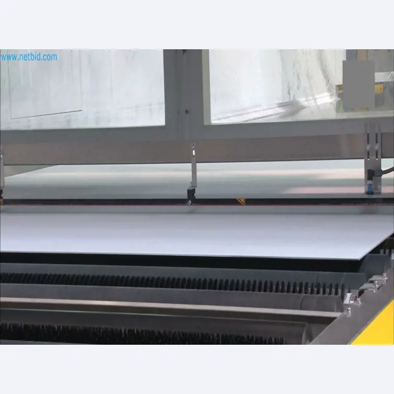 Verkauf einer neuwertigen Pulverbeschichtungs- und Sicherheitsglasanlage (Ausstellungsmaschine)-26