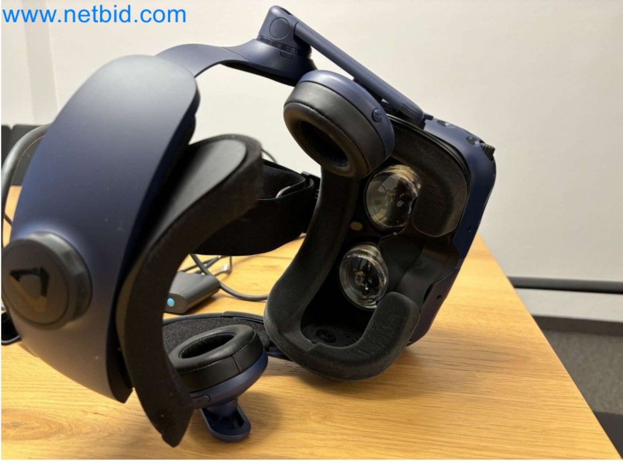 PC de jeu haut de gamme avec accessoires-13