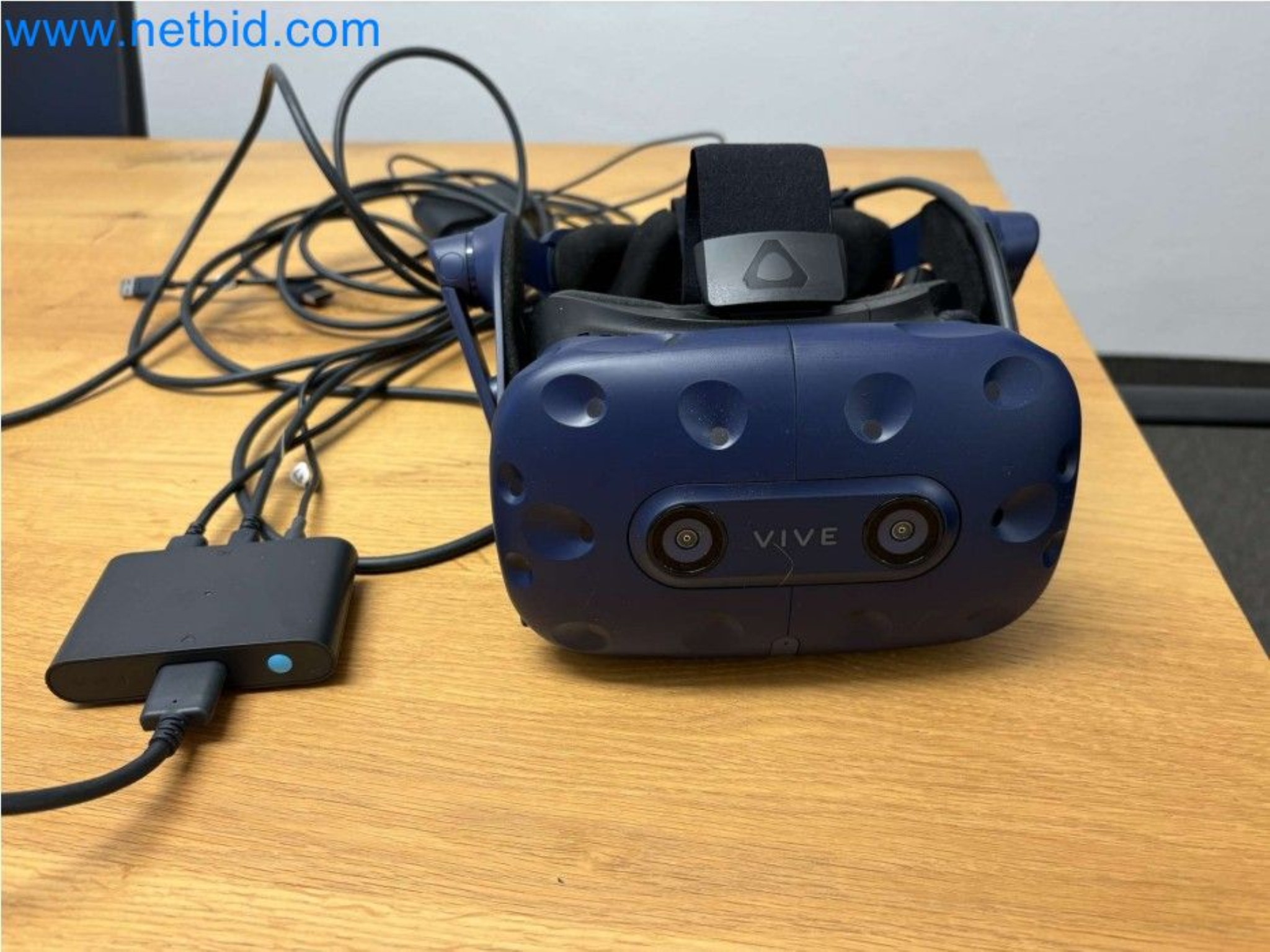 PC de jeu haut de gamme avec accessoires-14