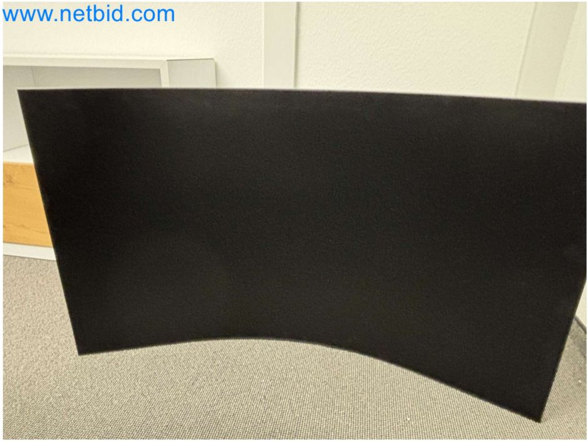 PC de jeu haut de gamme avec accessoires-2