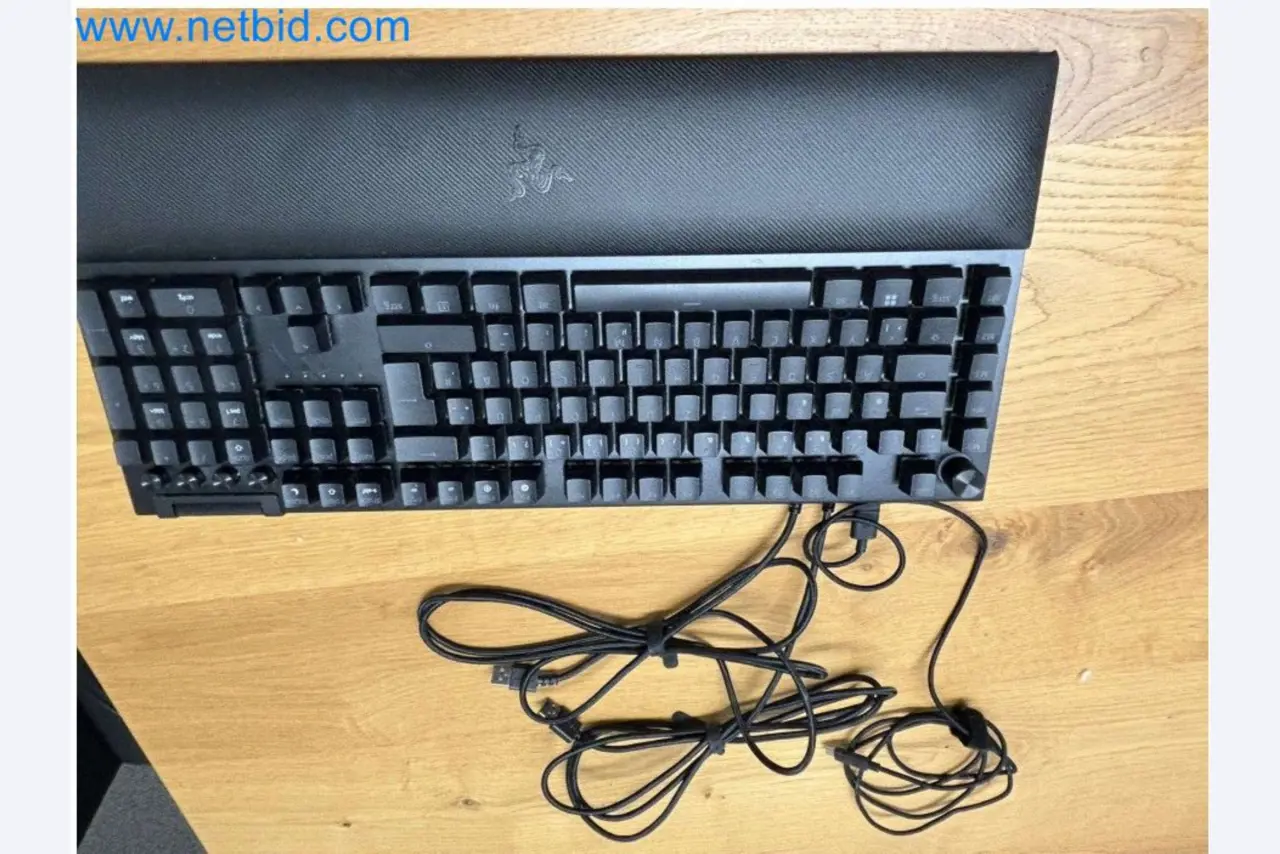 Visokokakovostni igralni računalnik z dodatki-31