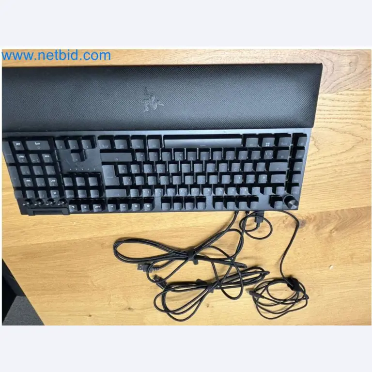 Visokokakovostni igralni računalnik z dodatki-31