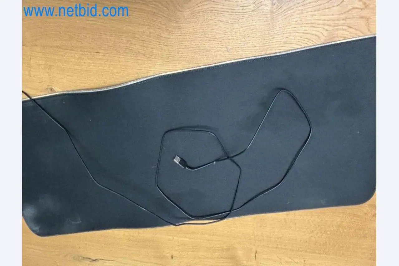 Visokokakovostni igralni računalnik z dodatki-32