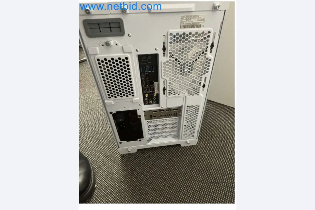 Visokokakovostni igralni računalnik z dodatki-4