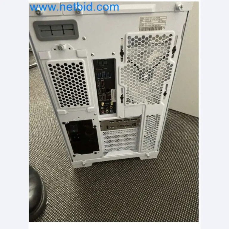 Visokokakovostni igralni računalnik z dodatki-4