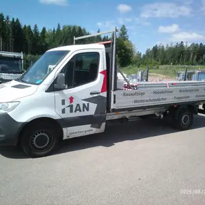 HGV (doplačilo se lahko spremeni) Mercedes- Benz Sprinter 317 CDI