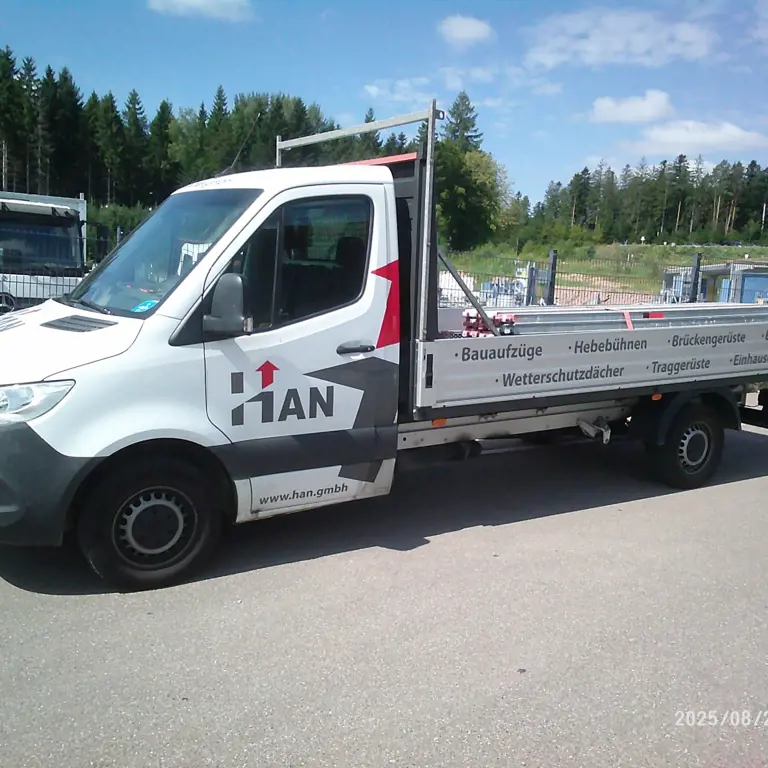 HGV (doplačilo se lahko spremeni) Mercedes- Benz Sprinter 317 CDI