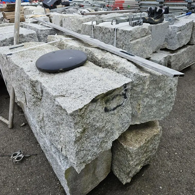 1 Posten Granite blocks