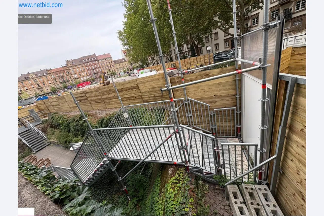 Gerüstmaterial mit Zubehör, Bauaufzug, Büro- und Edelstahlkücheneinrichtung, Bürocontainer und Bauzubehör-1