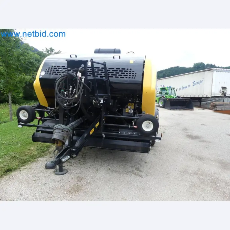 Doskonała technologia belowania z prasą rolującą New Holland 125 Combi-12