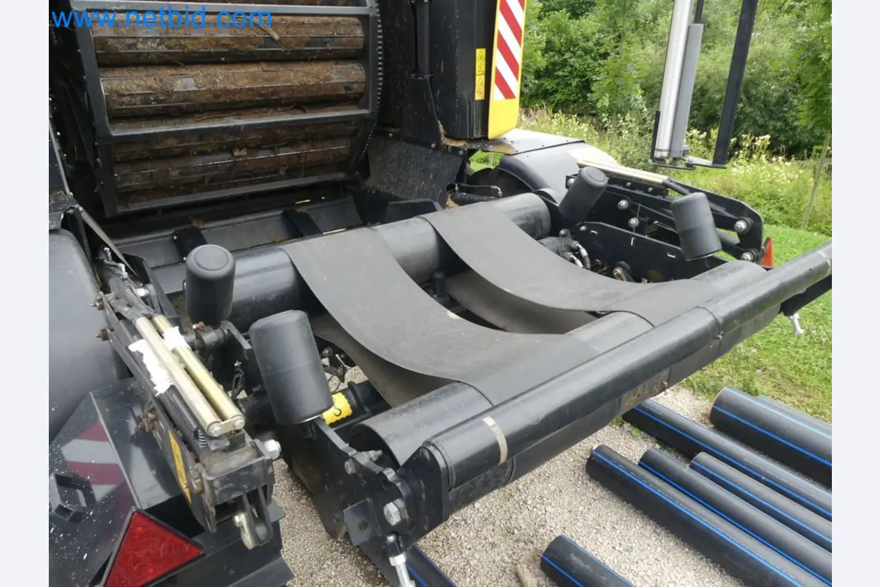 Doskonała technologia belowania z prasą rolującą New Holland 125 Combi-13