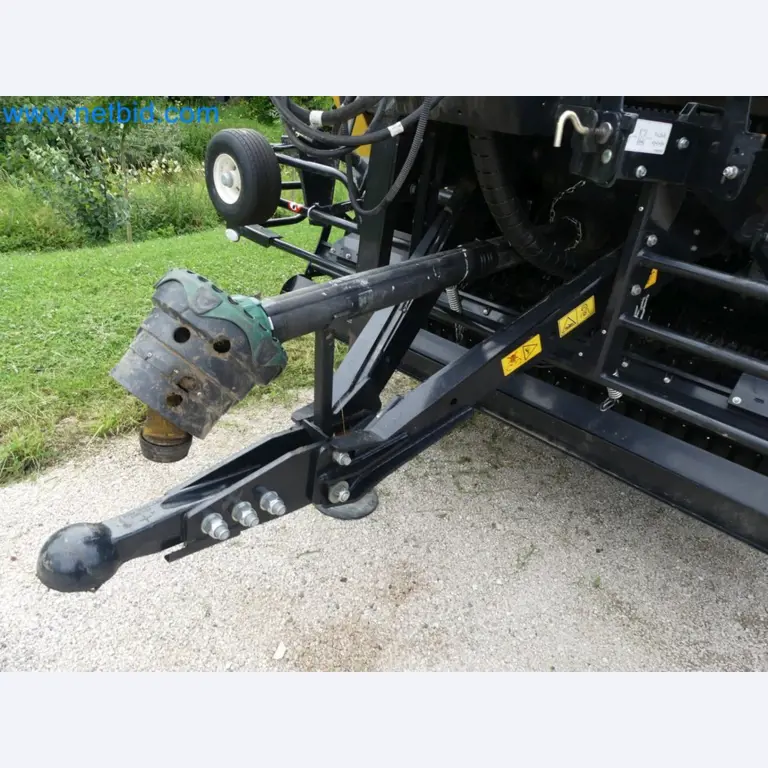 Doskonała technologia belowania z prasą rolującą New Holland 125 Combi-21