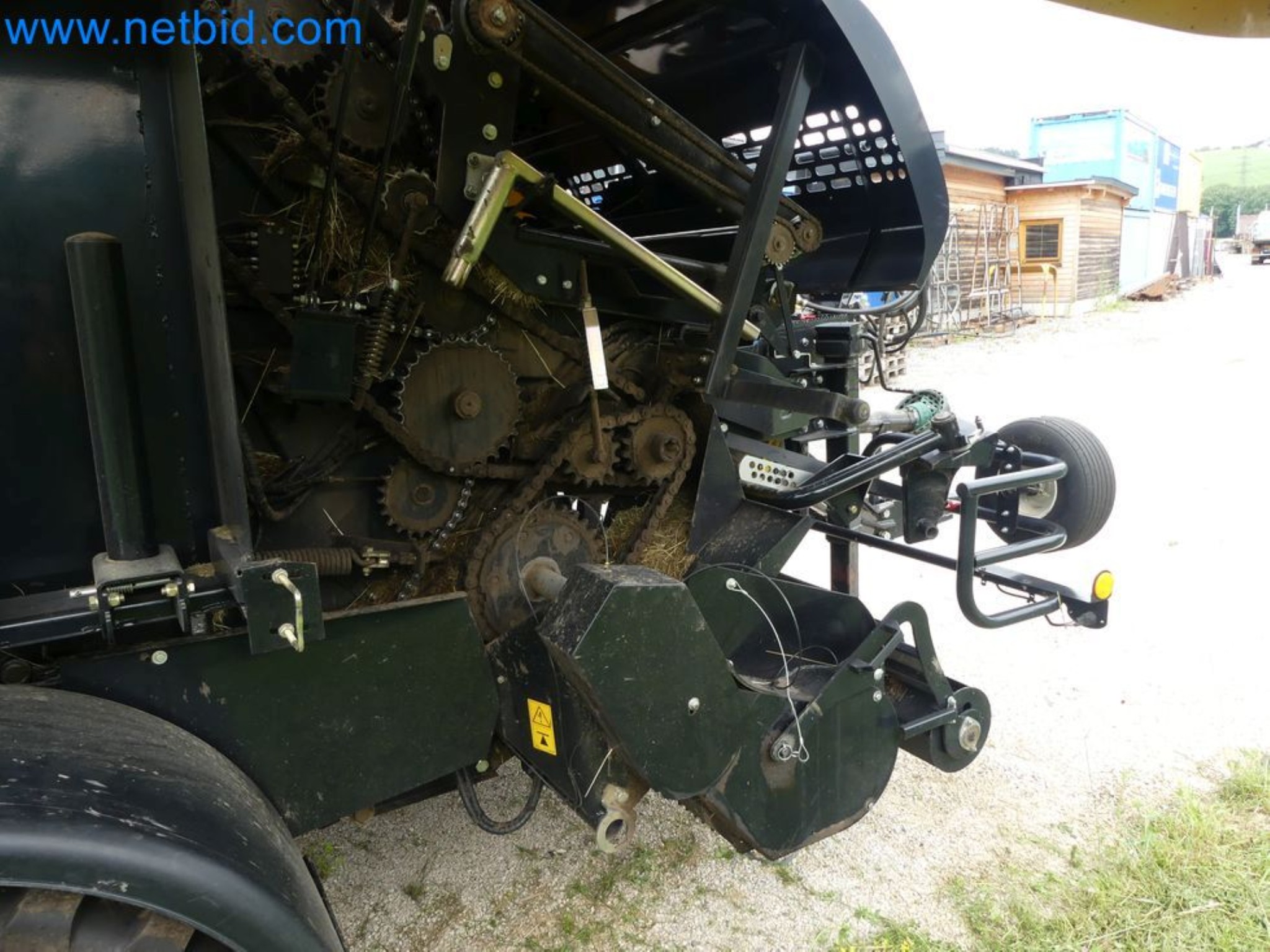 Doskonała technologia belowania z prasą rolującą New Holland 125 Combi-27