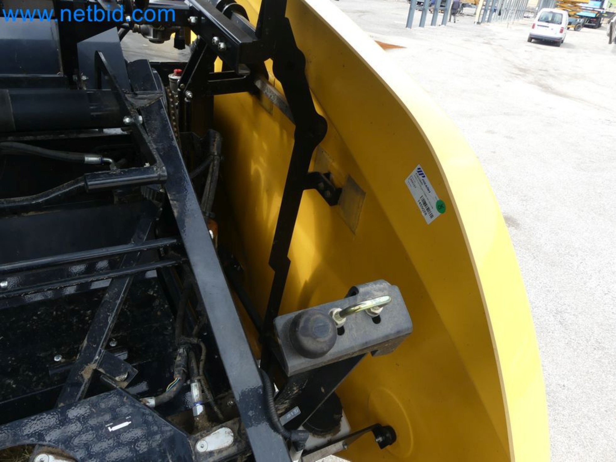 Doskonała technologia belowania z prasą rolującą New Holland 125 Combi-39