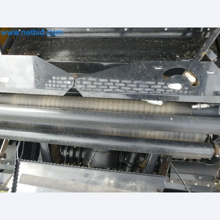 Doskonała technologia belowania z prasą rolującą New Holland 125 Combi-40