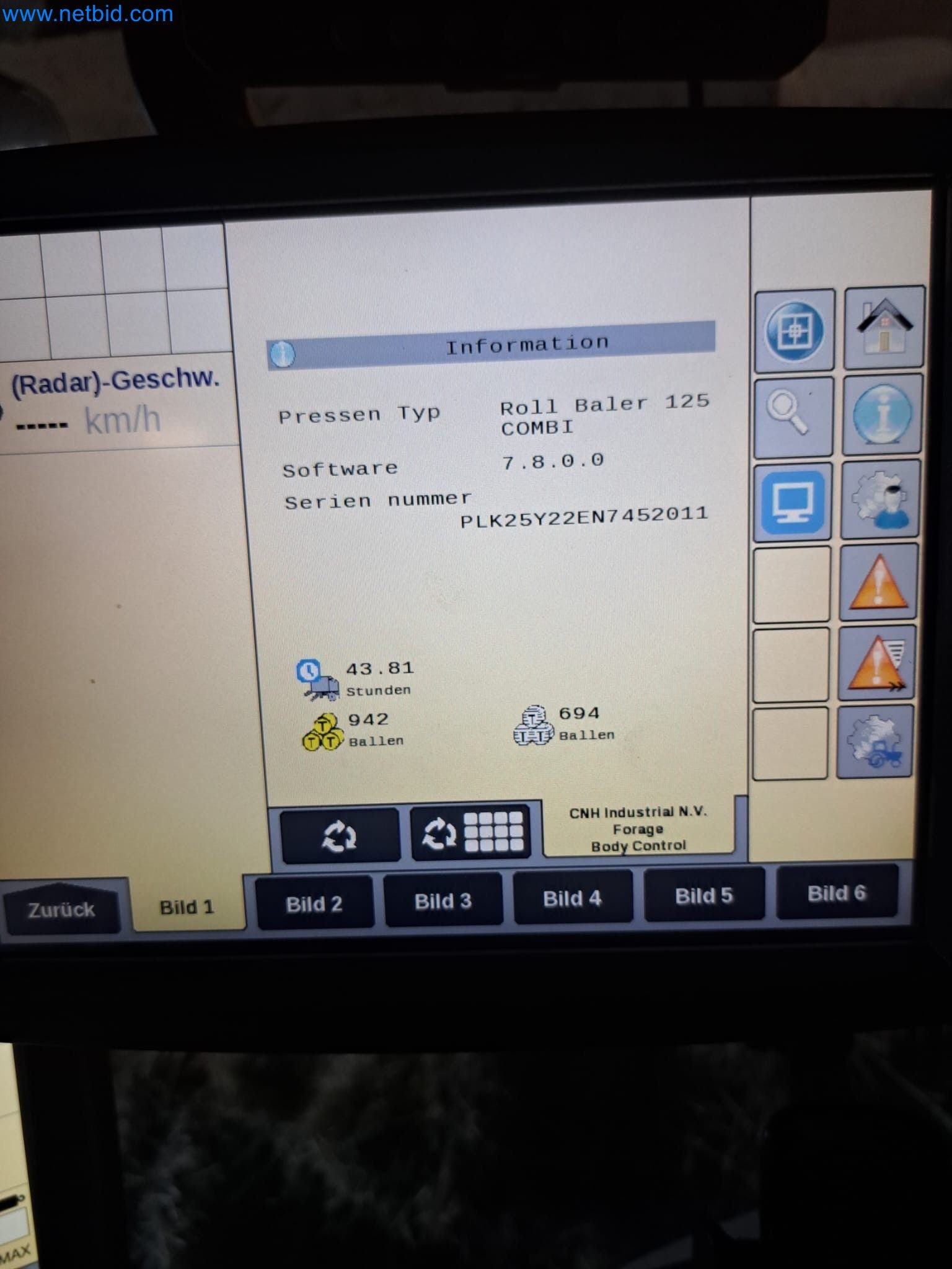 Doskonała technologia belowania z prasą rolującą New Holland 125 Combi-46