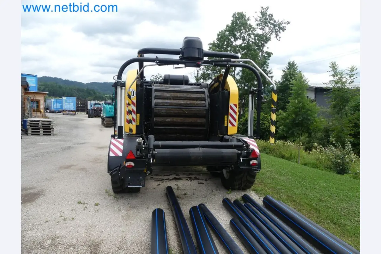 Doskonała technologia belowania z prasą rolującą New Holland 125 Combi-50