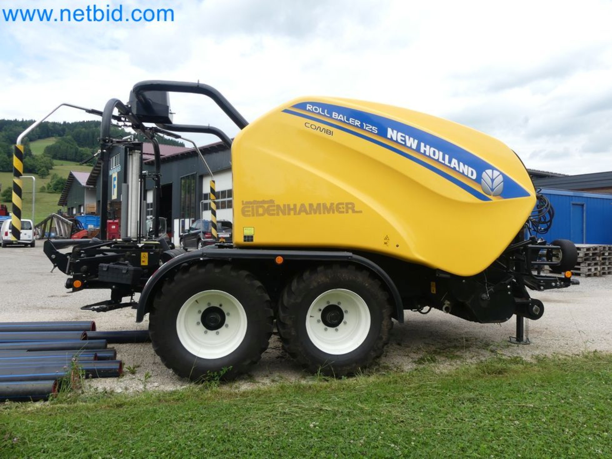 Doskonała technologia belowania z prasą rolującą New Holland 125 Combi-7