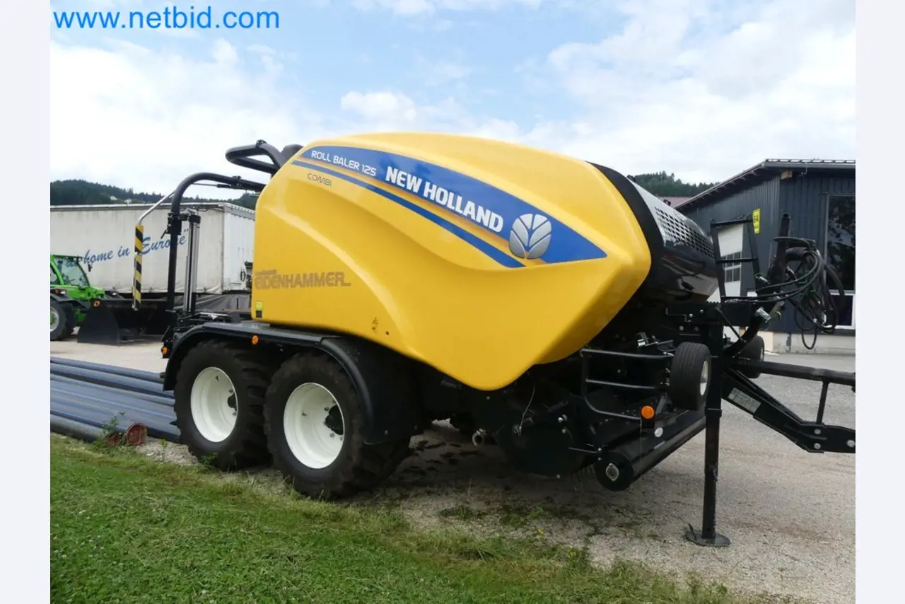 Doskonała technologia belowania z prasą rolującą New Holland 125 Combi-8
