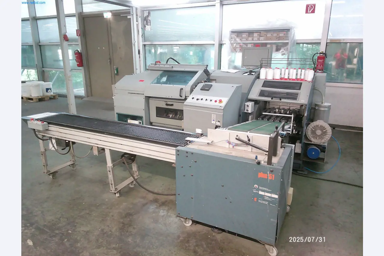 Máquinas bem conservadas de uma empresa de impressão offset-2