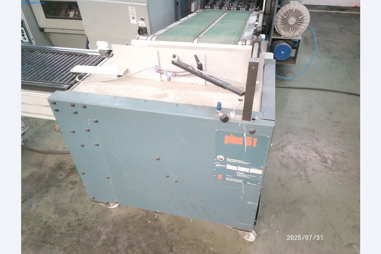 Máquinas bem conservadas de uma empresa de impressão offset-3