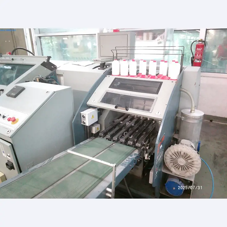 Máquinas bem conservadas de uma empresa de impressão offset-4