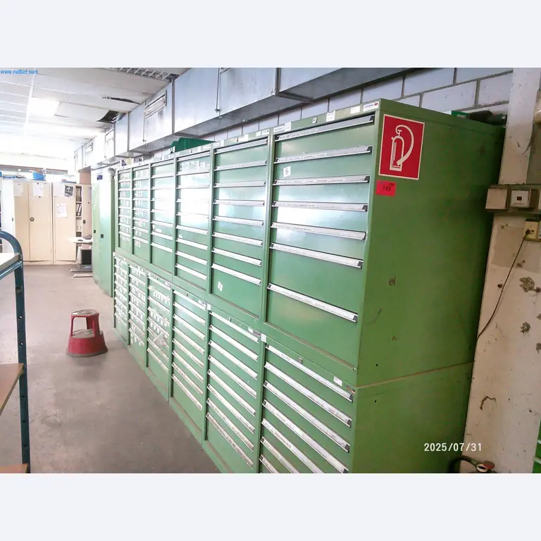 Dobrze utrzymane maszyny firmy zajmującej się drukiem offsetowym-1