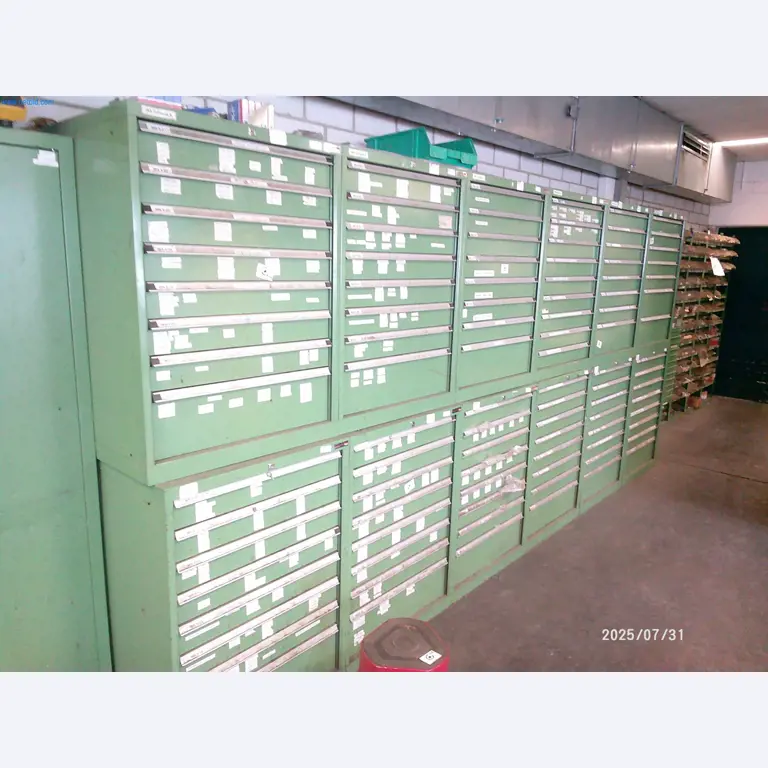 Dobrze utrzymane maszyny firmy zajmującej się drukiem offsetowym-2