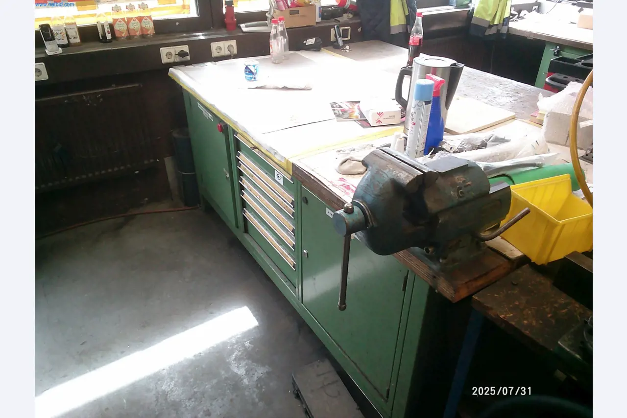 Gepflegte Maschinen einer Offset-Druckerei-1