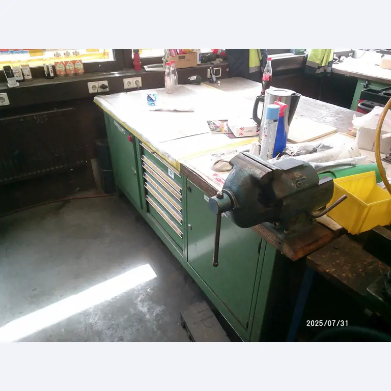 Gepflegte Maschinen einer Offset-Druckerei-1