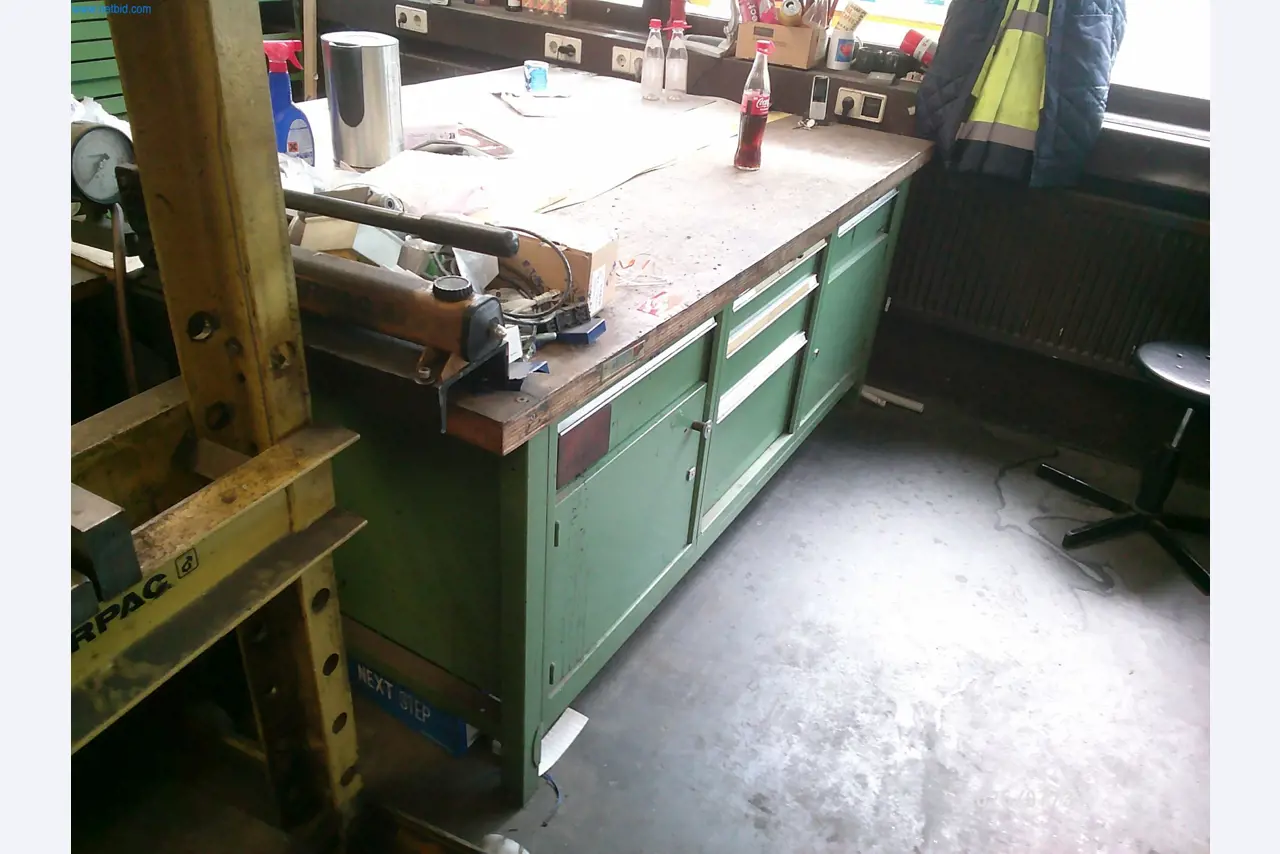 Gepflegte Maschinen einer Offset-Druckerei-2