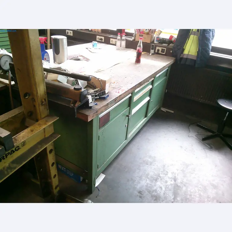 Gepflegte Maschinen einer Offset-Druckerei-2