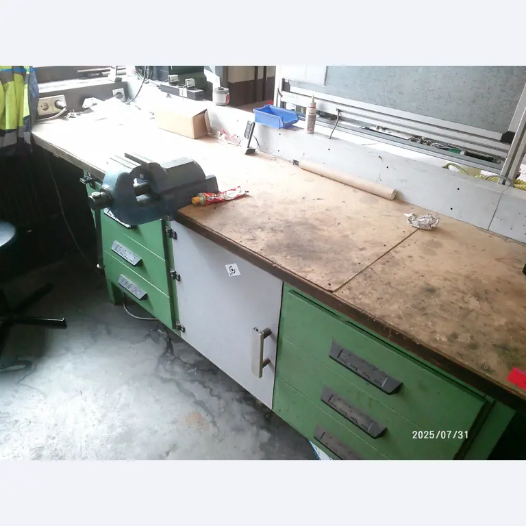 Gepflegte Maschinen einer Offset-Druckerei-3