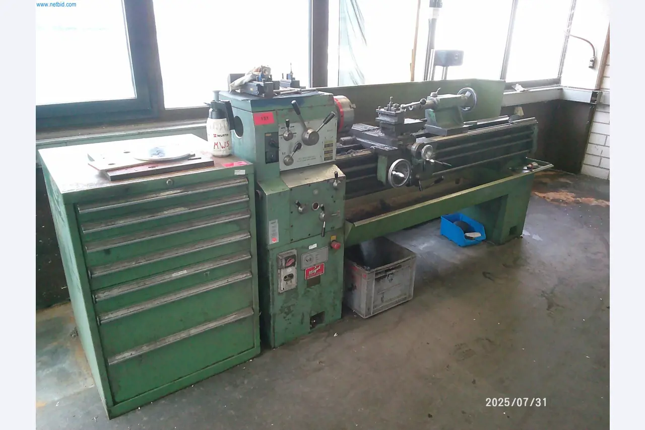 Dobrze utrzymane maszyny firmy zajmującej się drukiem offsetowym-1