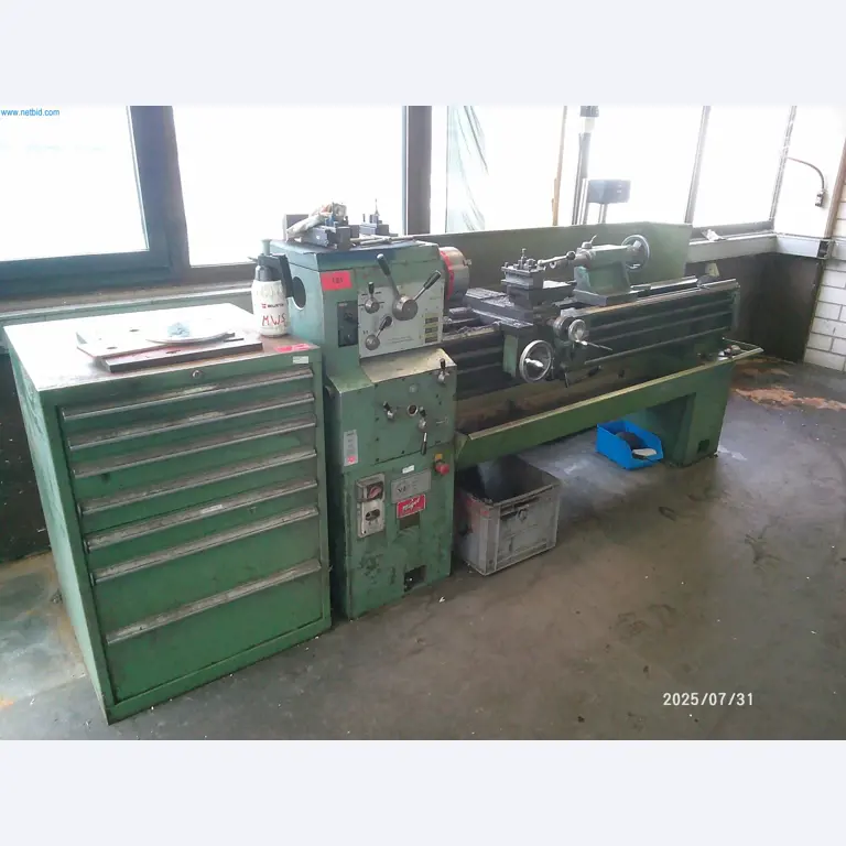 Dobrze utrzymane maszyny firmy zajmującej się drukiem offsetowym-1