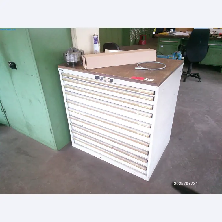 Dobrze utrzymane maszyny firmy zajmującej się drukiem offsetowym-1