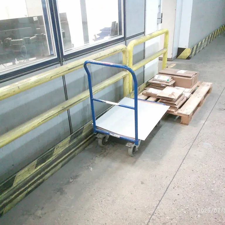 3 Storage trolley