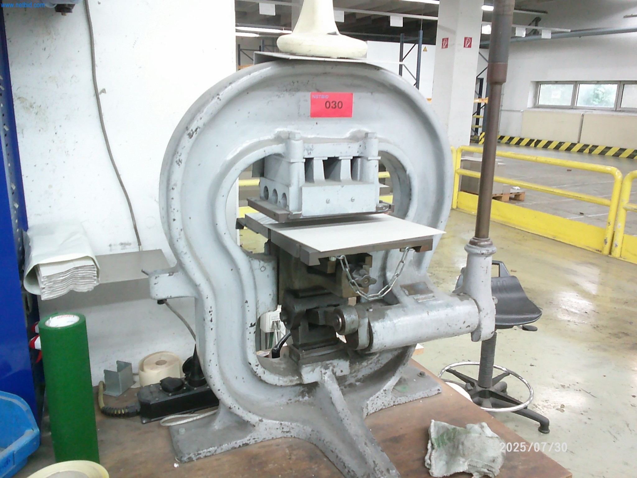 Dobrze utrzymane maszyny firmy zajmującej się drukiem offsetowym-7