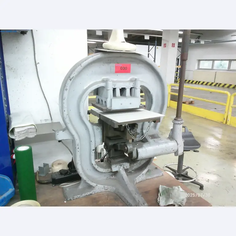 Dobrze utrzymane maszyny firmy zajmującej się drukiem offsetowym-7