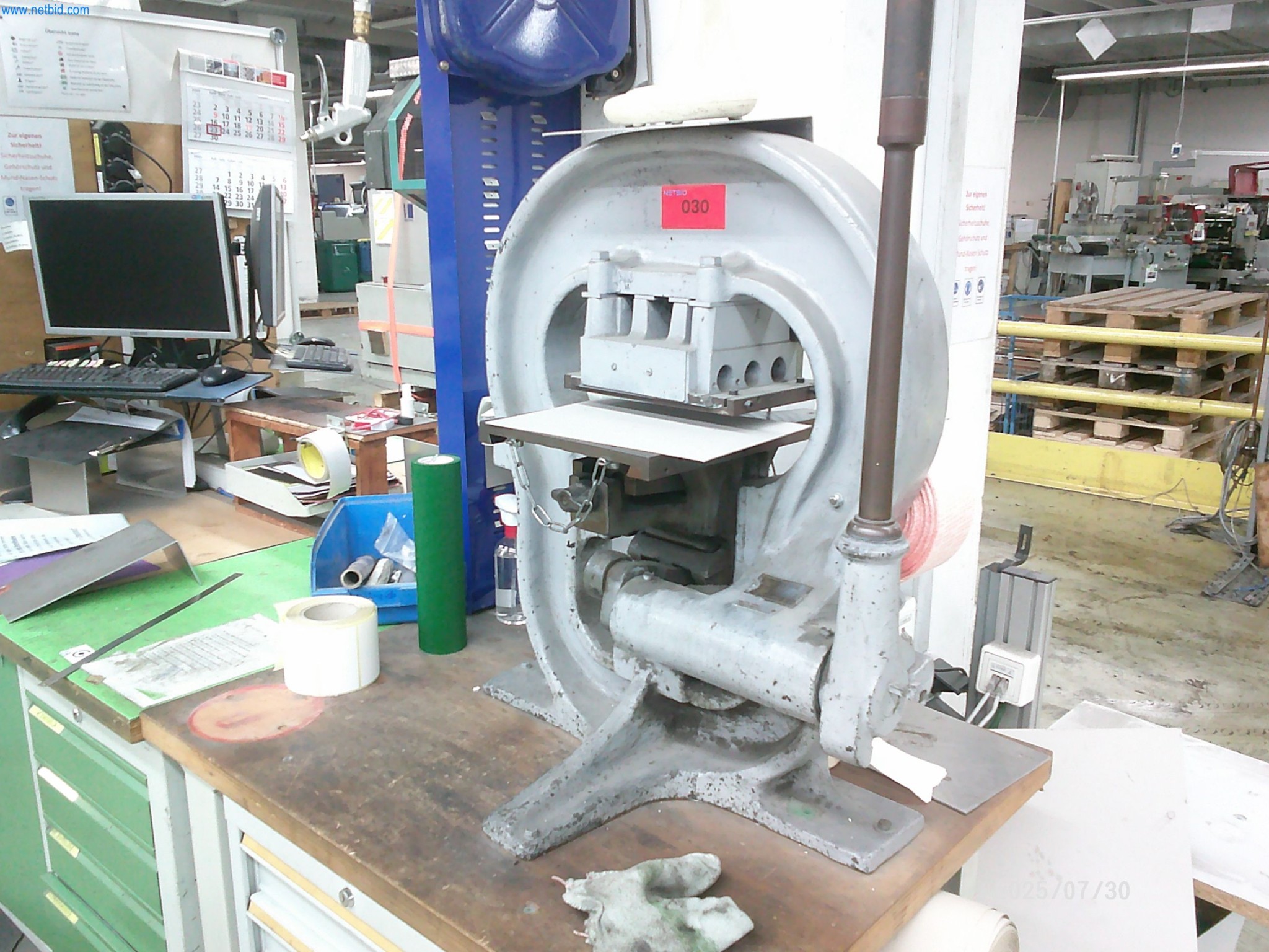 Dobrze utrzymane maszyny firmy zajmującej się drukiem offsetowym-8