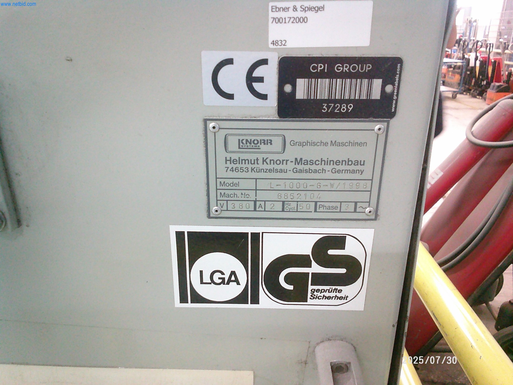 Dobrze utrzymane maszyny firmy zajmującej się drukiem offsetowym-11